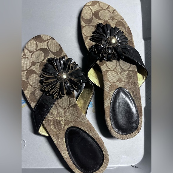 COACH Skye Brown and Gold Sandals with Floral Embellishments Sz 7B Women - Picture 3 of 7